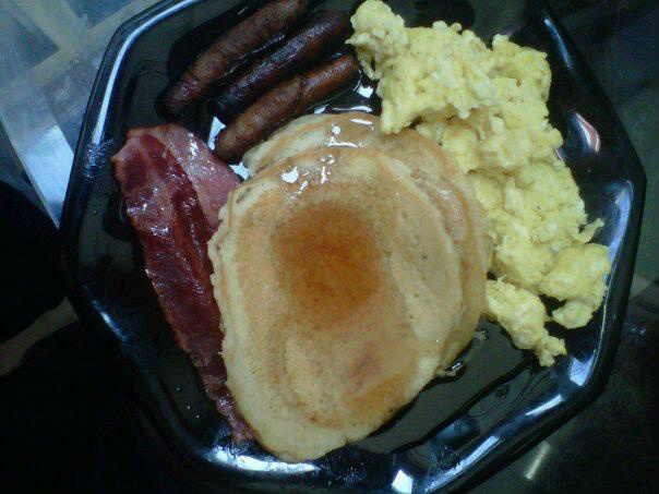 BREAKFEST!!:) http://t.co/3mKcIHBr
