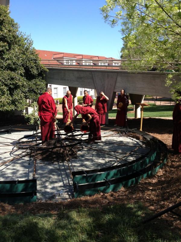 EmoryRelLife's tweet image. Getting ready for Living Mandala instillation! Join us all this week for planting!