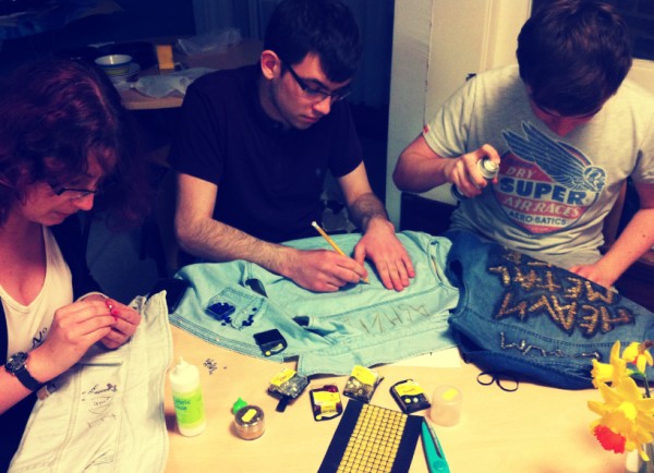 jodderz93's tweet image. @ladygaga you too Gaga! Look at us in #FACTORYMODE! #pawsup