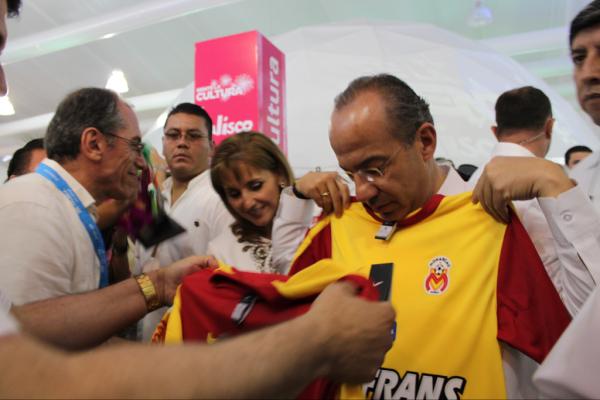 Resultado de imagen para felipe calderón monarcas morelia