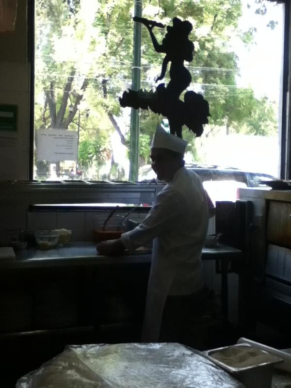 Pizzabrosa's tweet photo. El pizzabrosa Román !! http://t.co/LHxmKWwy