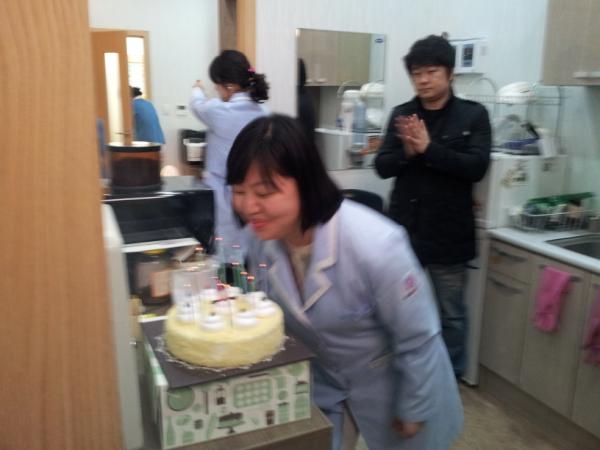 grxsl's tweet photo. 박미경샘~생신축하드려요^^ http://t.co/uFpfdp8s