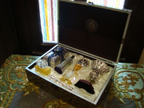AreejPerfume's tweet photo. أرقى الهدايا لجميع المناسبات  من صناديق العطور الفاخرة  ، والبخور . لدى أريج  الكويت للعطور.
 http://t.co/kRWqLThE http://t.co/SZg850wR