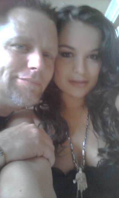 @leche305 @sadinegodiva  #funman ready for script reading... http://t.co/Th0FT8YW<a class="tags" href="/tag/sadinegodiva">@sadinegodiva</a><a href="/tag/funman"class="tags">#funman</a>