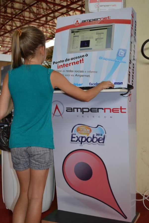 AmpernetTelecom's tweet photo. Expobel,existem cinco pontos de acesso à internet.Além disso,o sinal está liberado para notebooks,smartphones, http://t.co/lYxBf69J