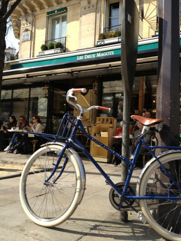 GlacesGlazed's tweet photo. Lunch #hautlieudelacontestation #2magots http://t.co/xd2qTmJ5