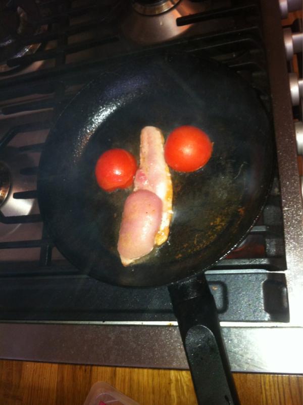 dannihutchins1's tweet image. @sophieburnett breakfast penis ;) #ohhun