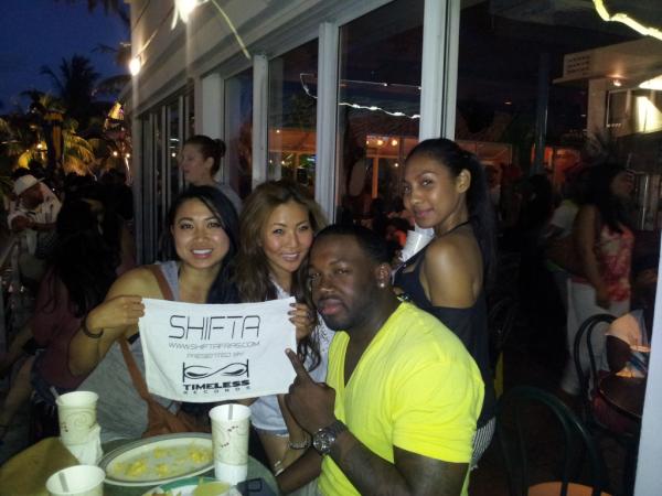 TimelessEntMia's tweet photo. @Blaks_BHE shows everyone why we out so hard at #WMC2012 http://t.co/Kf8oQQ1U