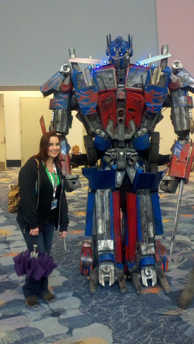 When @amberlily met Optimus Prime. #wondercon http://t.co/j7ZY9vPI