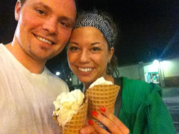 StephNicole017's tweet image. @El_Joeski: 'One of perks of running a half today: eating ice cream guilt free ;o)' #GetLuck