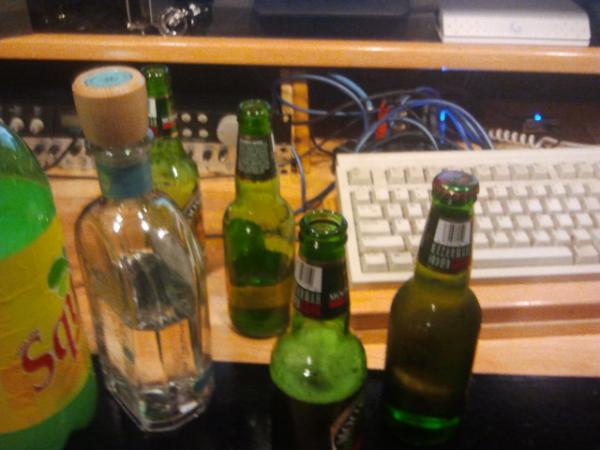Hyphzilla's tweet photo. From the otherside of the Lab.. @rhasheem @JHollins @adirtygenius http://t.co/HfeTy02v