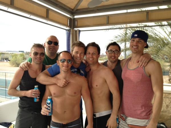 Doing' work at the W Scottsdale (dub) with the fellas #cabanastyle #feelingthisfirsttweet <a href="/Matt_Quinlan/">Matt Quinlan</a> <a href="/Ryan_M_Park/">Ryan Park</a>