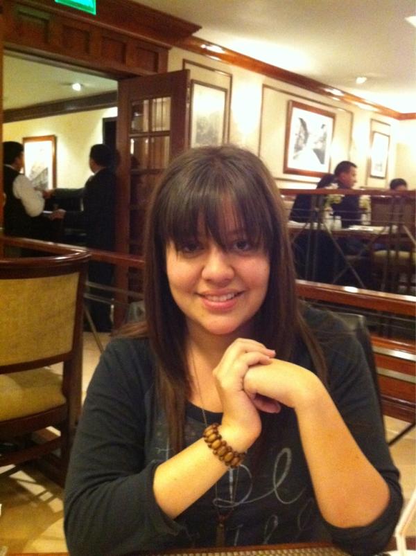 jeffreyghuff's tweet photo. I like my fiancé's new hair cut... http://t.co/oOhSfsAj