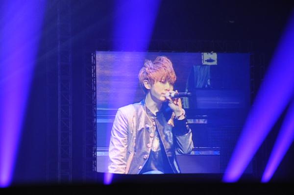 BpinkSalahGaul's tweet photo. Hyunseung nya imuut #BeautifulShowINA http://t.co/ey3X1Trg