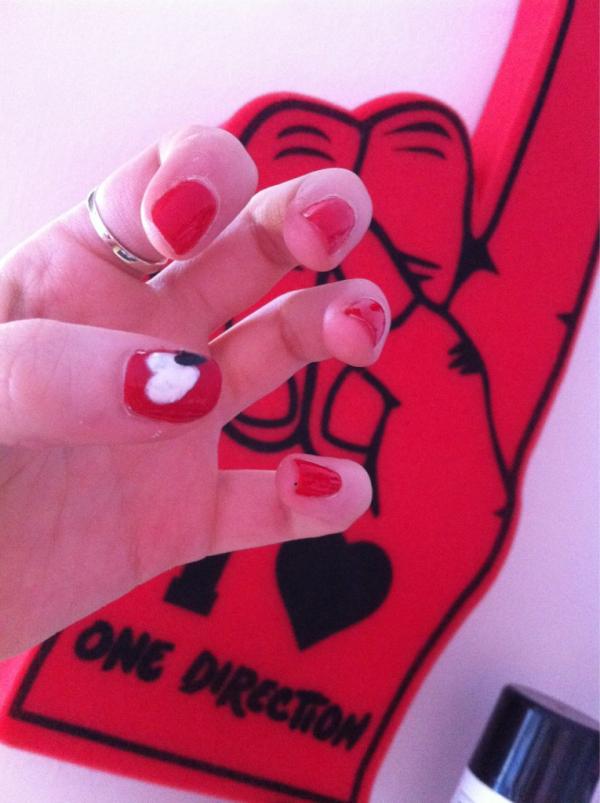 1DHavThat1Thing's tweet photo. 1D inspired nails... <3 http://t.co/pB9mu68W