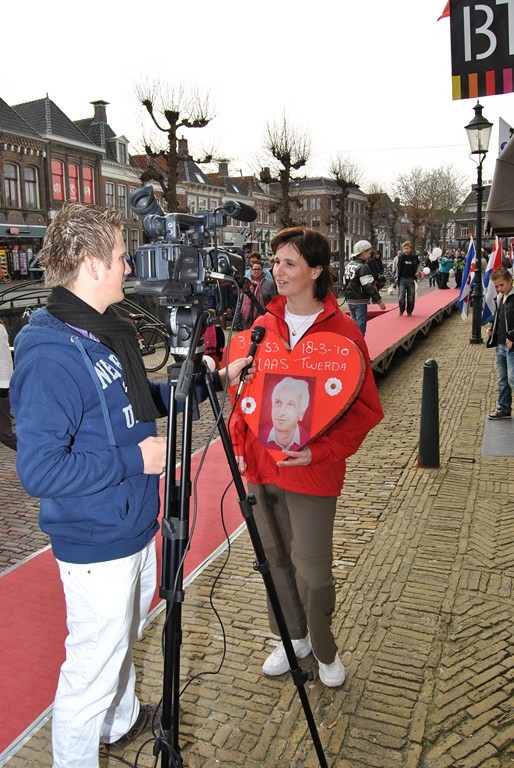 Achter de schermen, <a href="/rudybouma93/">Rudy Bouma</a> interview met <a href="/carinatwerda/">Carina Twerda</a> tijdens de catwalk Bolsward, foto van @MVJPhotos