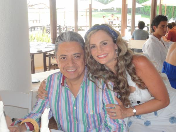 crissgeithner's tweet photo. Con @SanRomanMario http://t.co/uRFXChmt