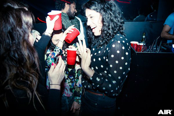 StarCupsNL's tweet photo. Club AIR with StarCups = BAWS http://t.co/nRRgg9eB