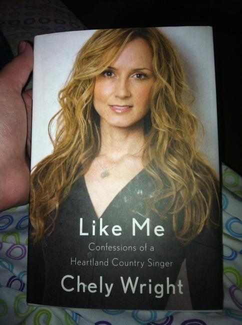 WMixter_FanEh's tweet photo. The most inspirational book I've ever read. @chelywright is amazing. THX @TracyRyerson for introducing me to Chely! <3 http://t.co/R0oaaai6