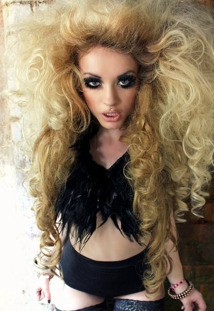 AIBOfficial's tweet photo. Look how beautifully dangerous looks our singer @SbessetteOFCL at the promo shooting of #Deathbutcute http://t.co/4ZVMvM6k