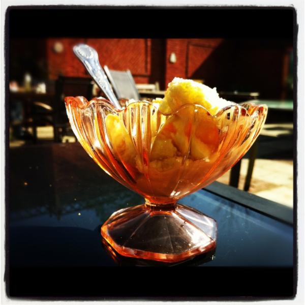 getcustom's tweet image. I would like some of this now, please... RT: @LucyHorobin: Mmmm. Honeycomb Ice-Cream in the Sunshine....