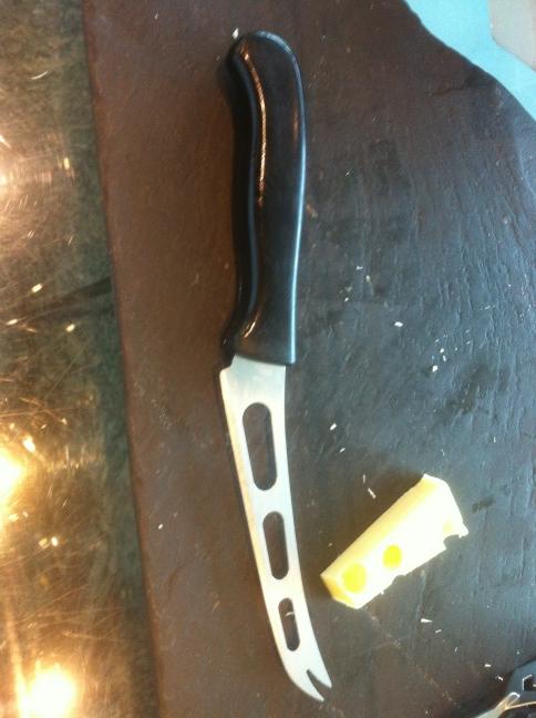 TBOK1's tweet photo. So this is the cheese knife at the lounge in Seoul, so what was all that fuss about security? http://t.co/sNiEQXFA