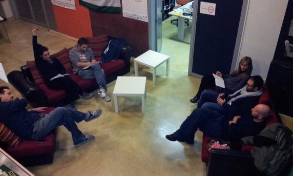 ArciTom's tweet photo. Brainstorming al tom... L' OFFICINA TOM sta lavorando per voi... Stay tuned! http://t.co/Mr8e3PXV