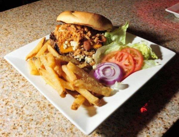180MeridianG's tweet photo. The 180 BURGER! http://t.co/6z7fJHEI