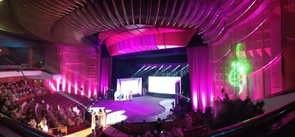 mawhiba's tweet photo. الحفل الختامي لأولمبياد إبداع من مركز الملك فهد الثقافي. #Ibda #ibda2012 #ابداع_٢٠١٢ http://t.co/nTQeM7p8