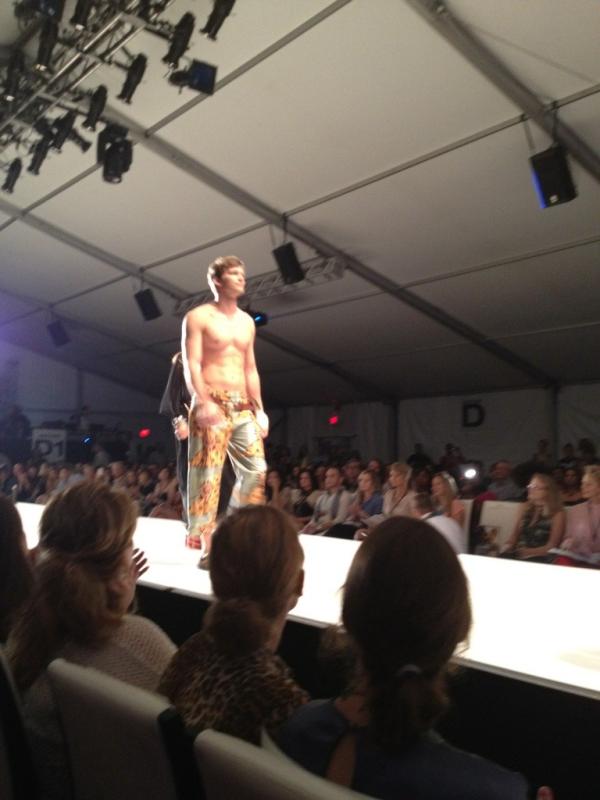 saraygrimshaw's tweet photo. Todd @TechnicalEvent you are awesome!!! We had a blasty blast @ChasFashWeek thank you!!!!! http://t.co/oe9A7Gee