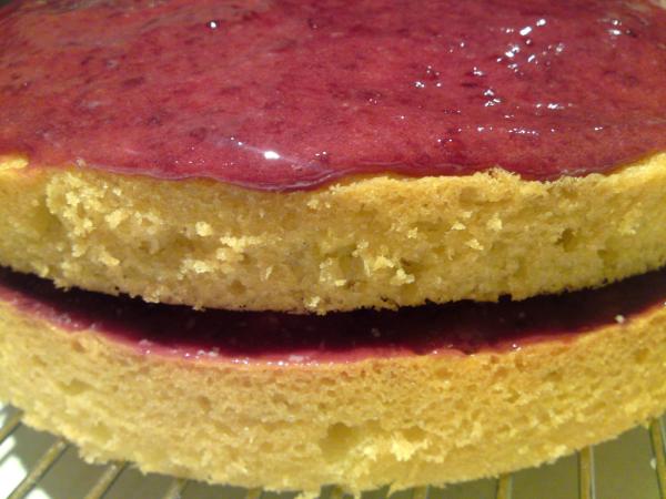 BakingBar's tweet image. @WhitworthsSugar We made Cherry Bakewell inspired cake. #ThursdayBakes bakingbar.co.uk/2012/03/cherry…