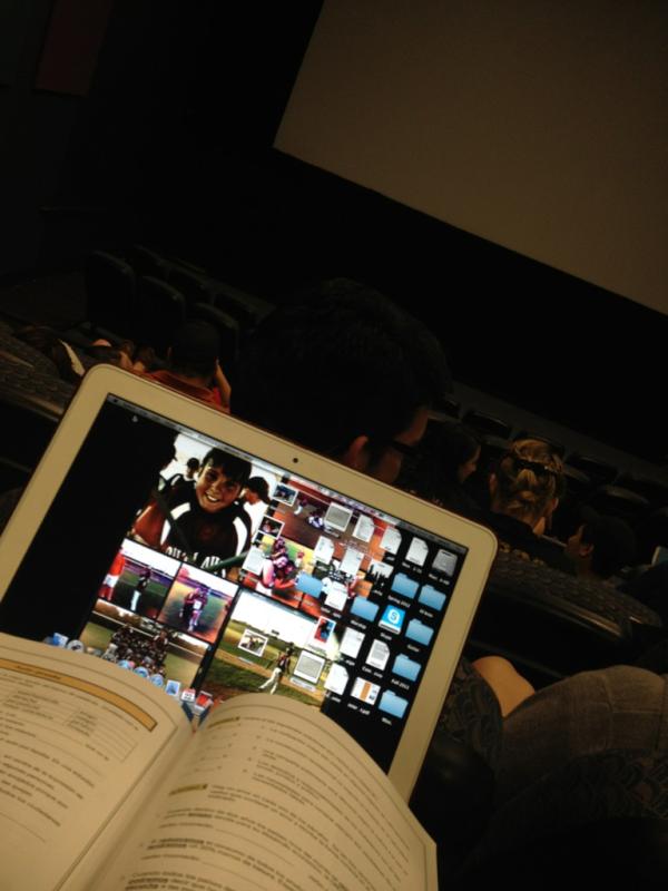 jordan_merka's tweet image. Doing Spanish while waiting for the Hunger Games premiere. #UTexasProblems