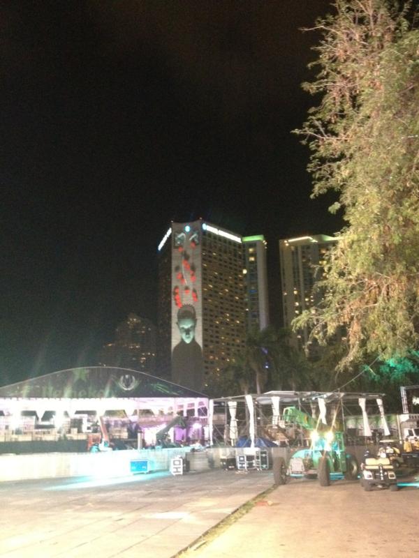 darknes23's tweet image. Getting weird on it. #rbmindmeld @ultramusic @redbullmia