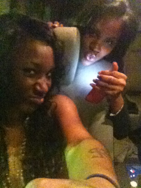 pretti_bella's tweet image. OMG #ILoveRobin LMAO But I Do Love You Sister QT @robinNstuff: Robin @fuck_fendi 💋