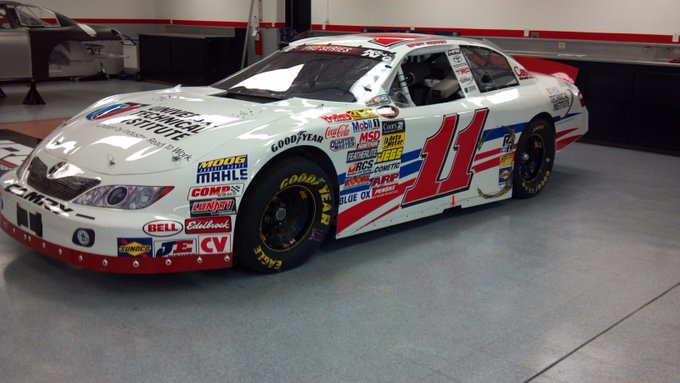 Watch Brett Moffitt's leaked NSFW photo on TwXstars