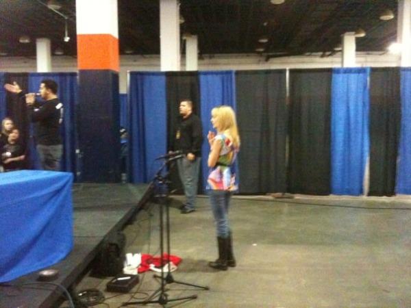 MeaghanMartin5's tweet photo. Answering questions during karaoke.... http://t.co/7PqYo1hV
