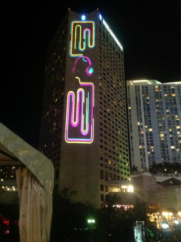 Integrated_VP's tweet image. #headphones #rbmindmeld @ultramusic @redbullmia Looking good!