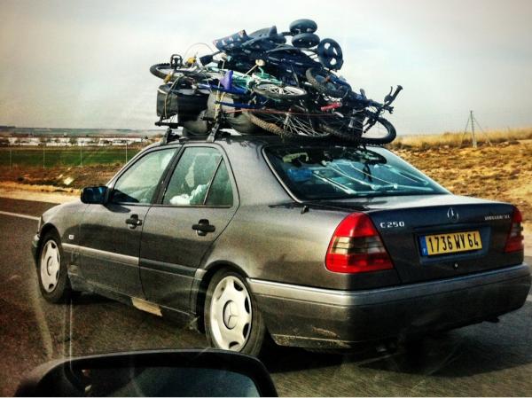 XTNVillanueva's tweet image. camino al #vlogfest con @rushsmith @mellamanauster @Chusifashionfev @JamesCoruk nos hemos encontrado con ESTO #OMG XDD