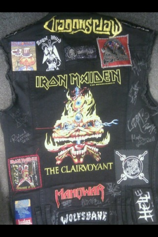 GilesLavery's tweet photo. Now this is AWESOME! ...
Our fan and friend Jess Tilley sewed our logo on her denim! ... You rule Jess! http://t.co/9C7IfWls