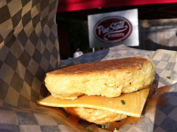 FollowDaFood's tweet image. Voted one of the best biscuits in #Portland #PineStateBisquits. This one is w/ apple butter and cheddar.
