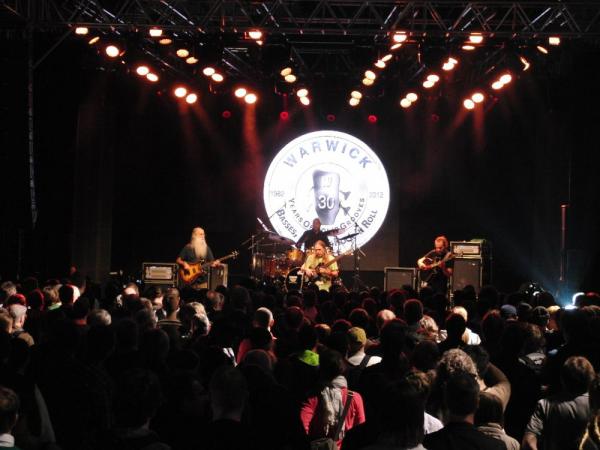 jonas_hellborg's tweet photo. with Lee Sklar and Steve Bailey on the Agora Stage at Musikmesse in Frankfurt http://t.co/d8gHDuin