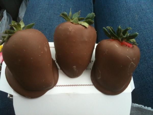 ktomenchokx3's tweet image. I&apos;m in heaven right now. Favorite thing in the entire world. #jumbosized