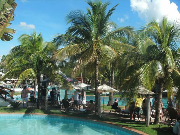 LALOCOMOTIVE's tweet photo. Pool Party começando no La Locomotive Resorts '12 http://t.co/iHzumq2X