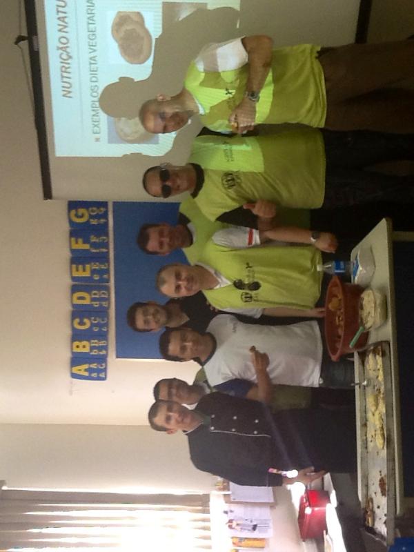 esantistaeder's tweet photo. Evento maravilhoso pratos saborosos .Obrigado senhor passo a passo estou seguindo levando sua mensagem http://t.co/7m1rgEml