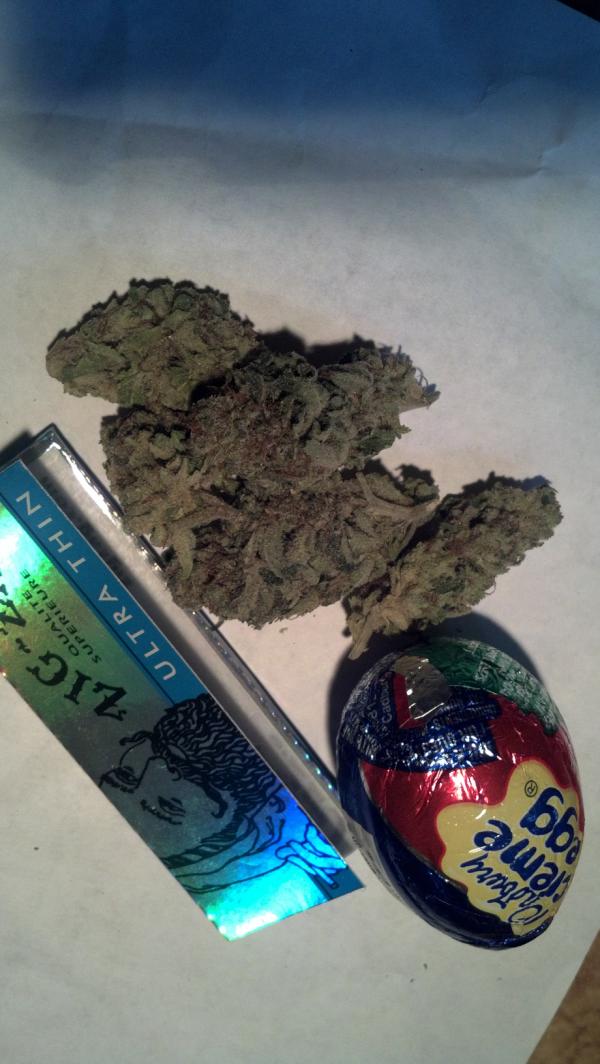 Humboldt_Jay's tweet image. Cadbury Cream Egg Kush &amp; Ultra Thin Zig Zags. #SilverPack &amp;gt;&amp;gt;&amp;gt;