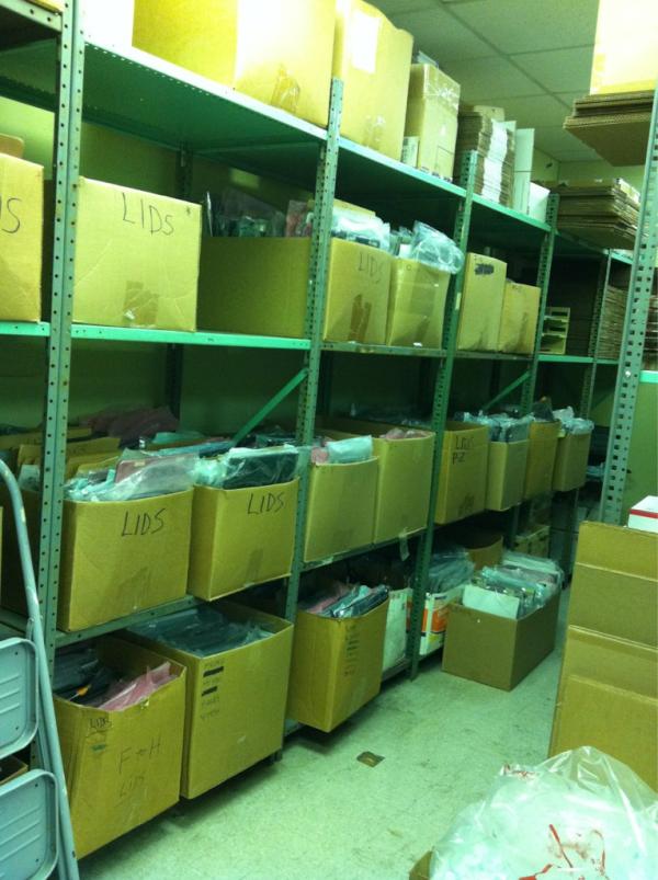 JewlesDevenport's tweet image. Workin with my momma! #neverrealized how many computer parts existed! #crazy