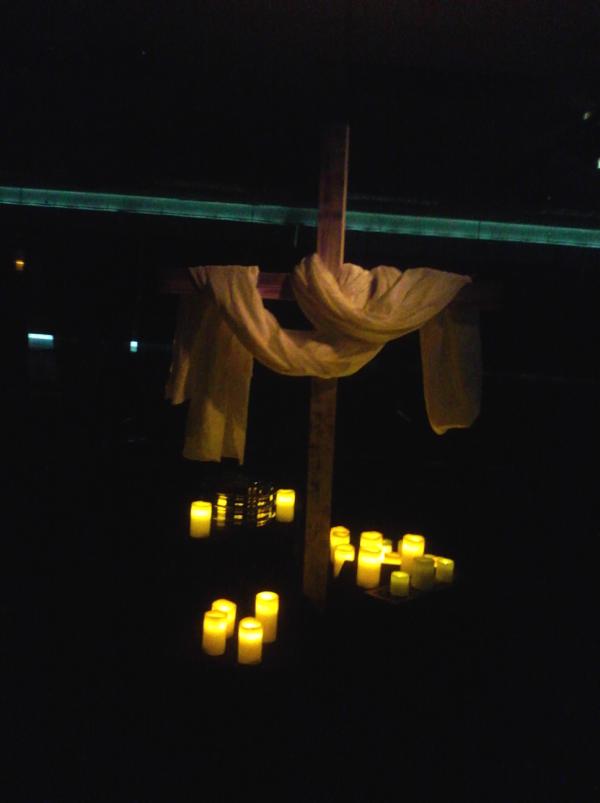 aimee032's tweet photo. Good Friday service at #NewbreakChurch. Peace be with you. http://t.co/TKVX7QuA