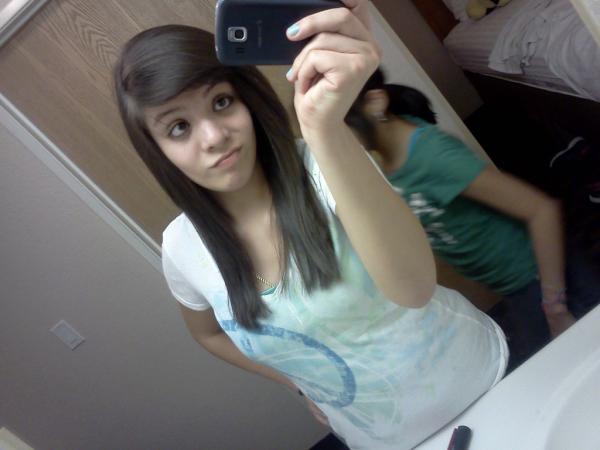 k_melissa22's tweet image. #IfYouCared you would know how much you hurt me.