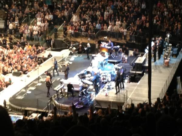 AyresSteve's tweet image. Day 3: Bruce at the garden! #MSGrocks #theboss