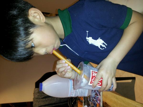 AliceYeung's tweet photo. 1am bubble tea ... http://t.co/9GU7WgOz